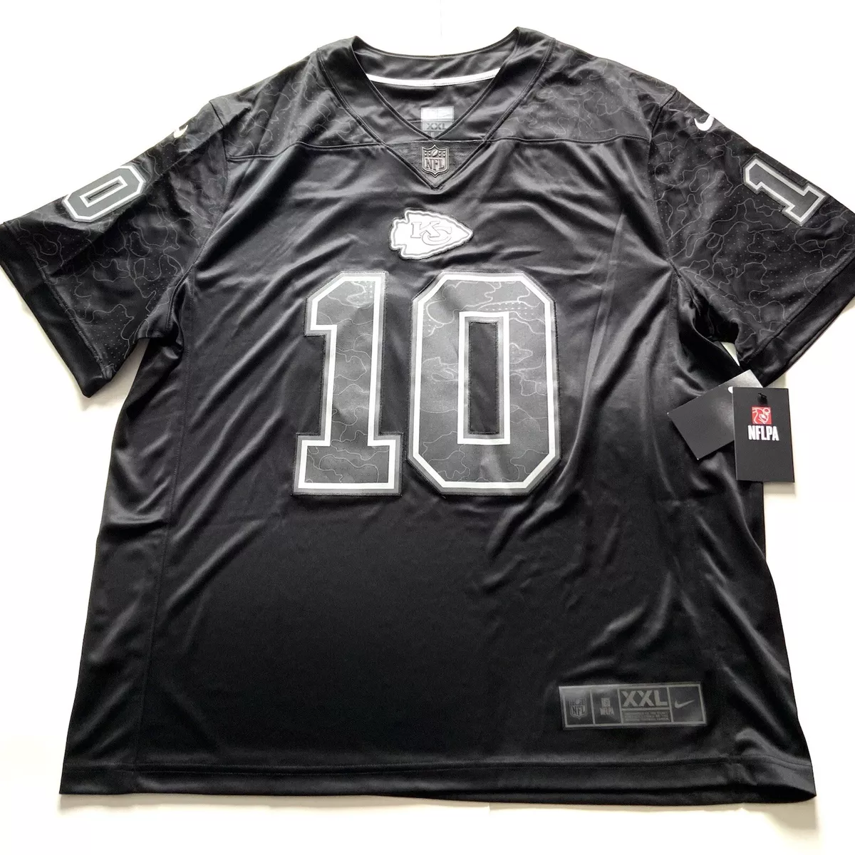 Nike Kansas City Chiefs No10 Tyreek Hill Anthracite Salute to Service Women's Stitched NFL Limited Therma Long Sleeve Jersey