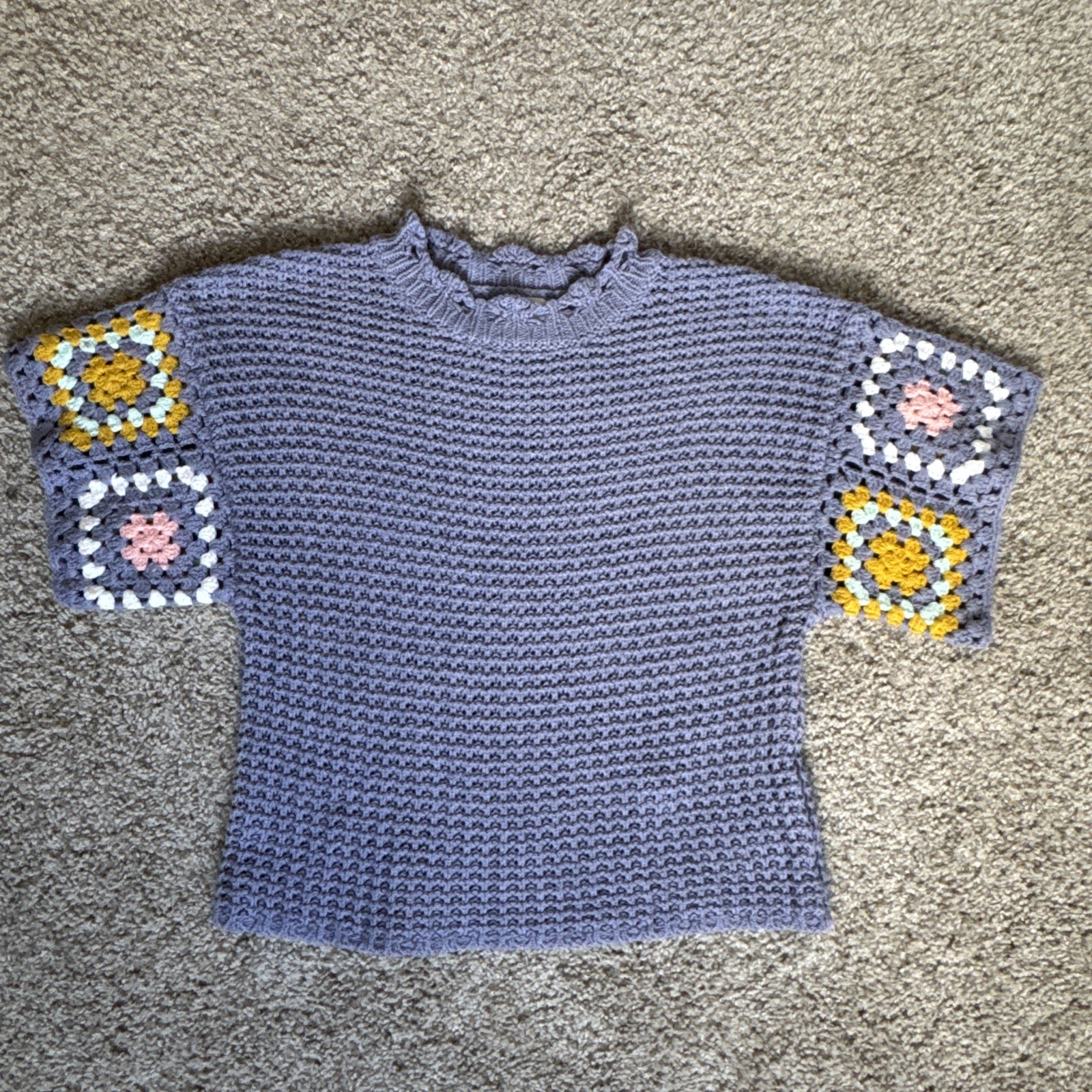 Universal Thread Granny Square Crochet Short Slee… - image 1