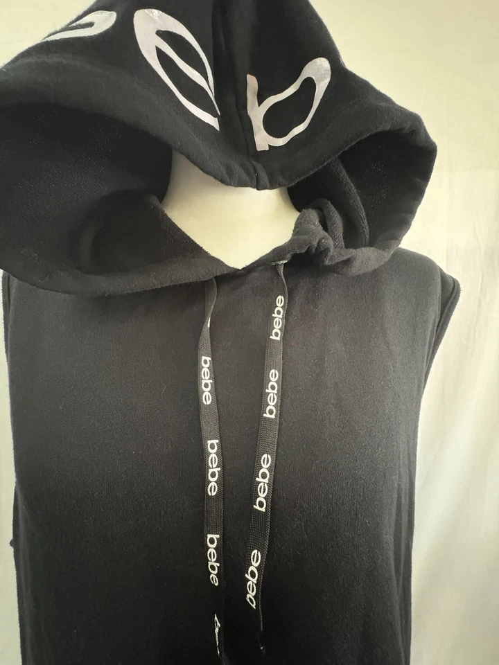 Sudadera con capucha bebe sin mangas para mujer talla grande negra malla a rayas logotipo cordón Foto 4 de 4