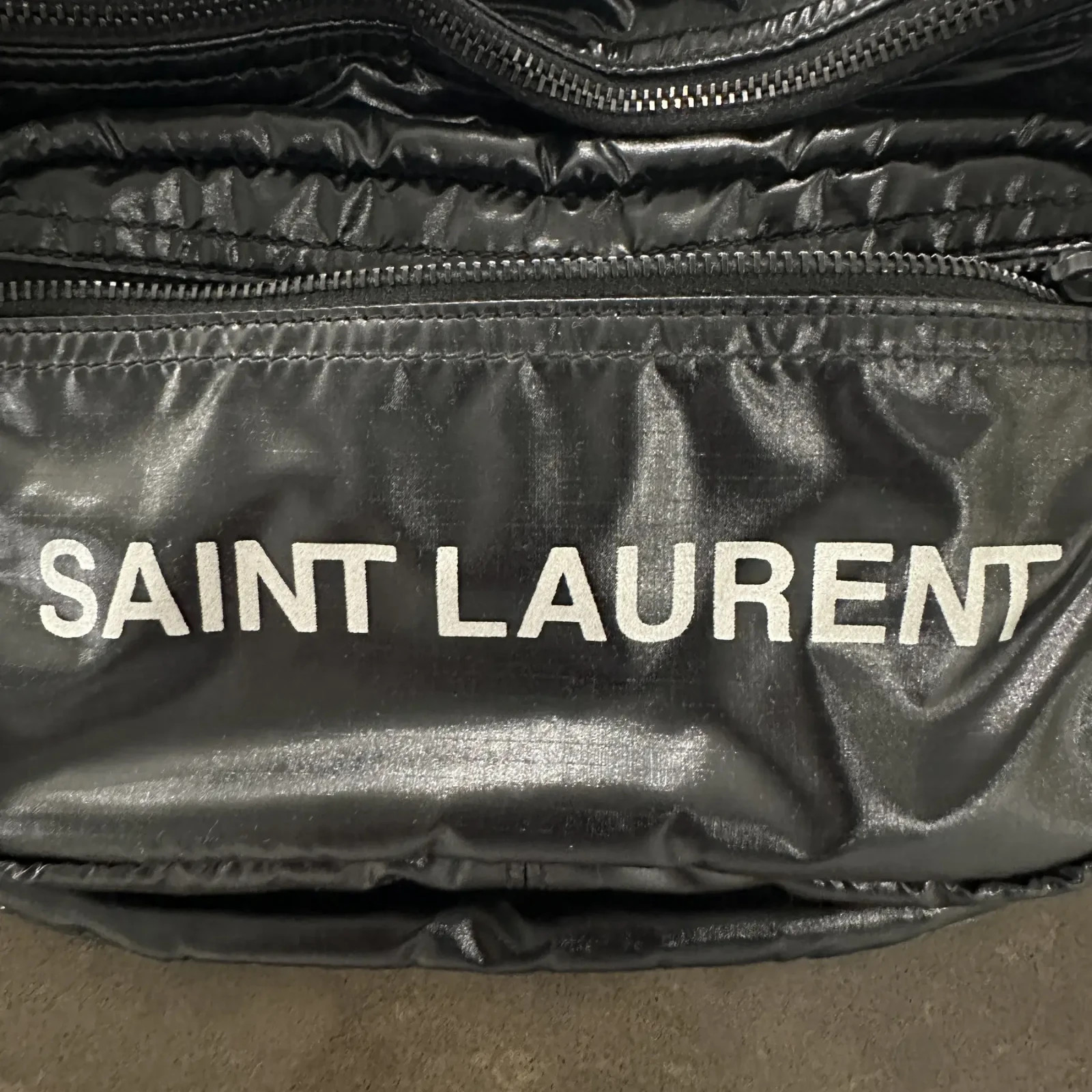 Saint Laurent Paris Nuxx borsa in vita nylon nero