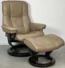 Ekornes Stressless Medium MAYFAIR Brown Leather Swivel Recliner Chair & Ottoman
