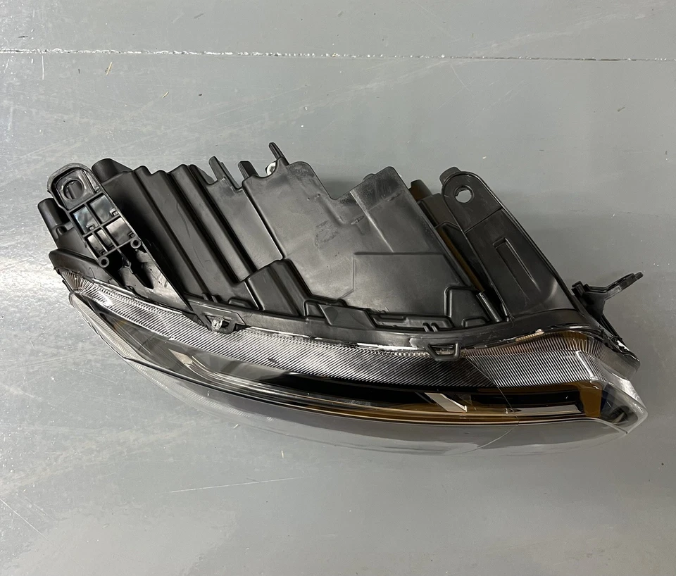 FOR DACIA DUSTER 2022-2024 FRONT RIGHT DRIVERS HEADLIGHT NEW 260100127R LED - Image 4 of 4