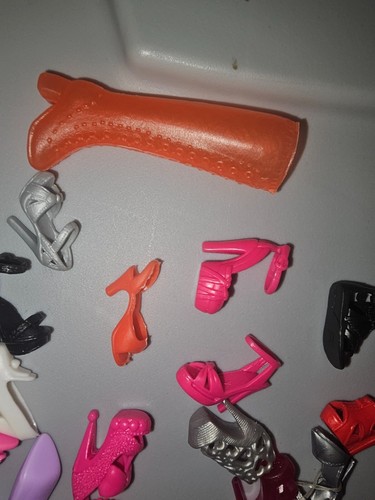 vintage barbie SINGLE shoes lot - Picture 8 of 9