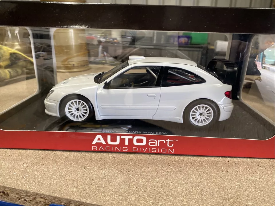 Autoart 1/18 Citroen Xsara WRC 2004 Plain Body version 80439 Rare - Image 3 of 4