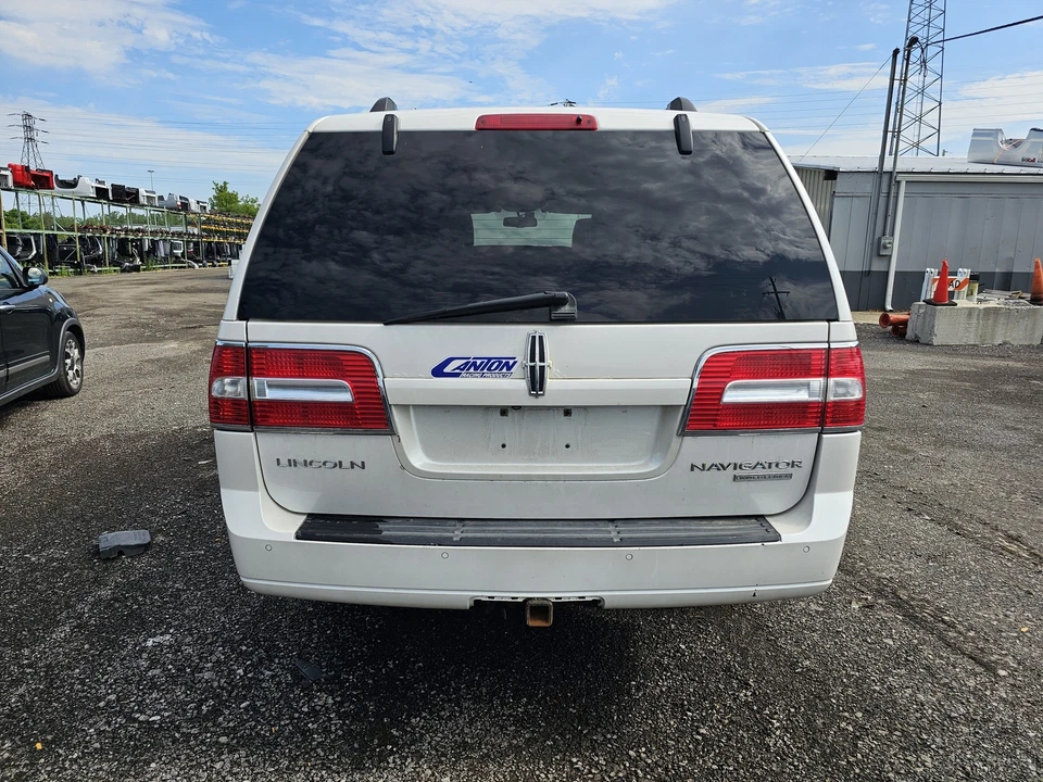 Used Automatic Transmission Assembly fits: 2012 Lincoln Navigator AT 6 speed 6R8 - Image 4 of 4