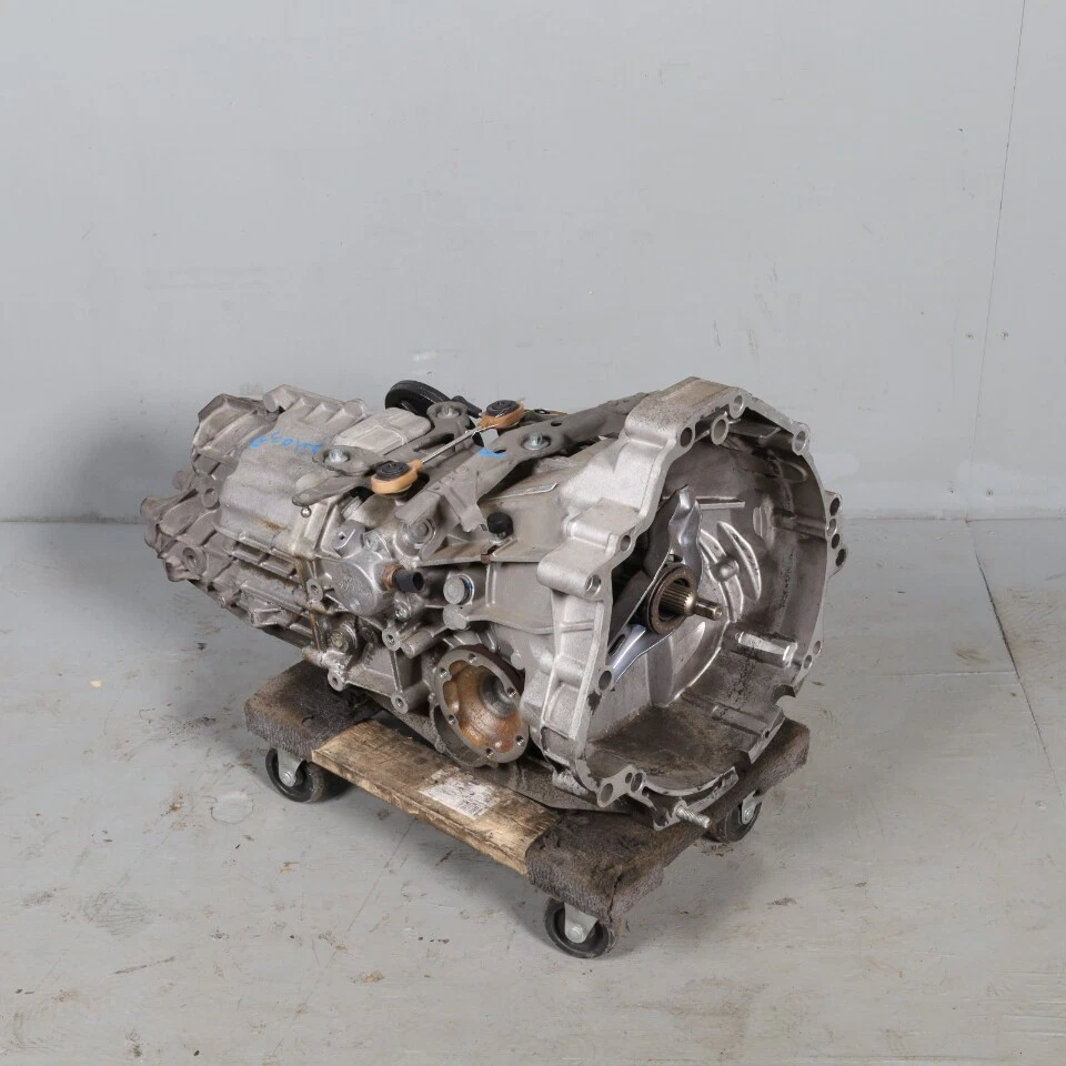 2005-2006 Porsche Boxster 3.2 6 Speed Transmission 98730001024 OEM Used Foto 2 de 4
