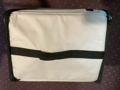 Henry Wag Dog/Pet Carrier/Crate - Picture 8 of 13