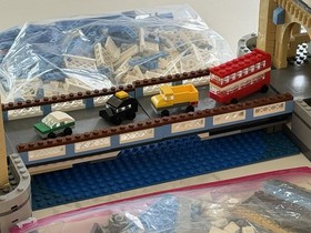 LEGO Creator: London Tower Bridge (10214) RETIRED Incomplete