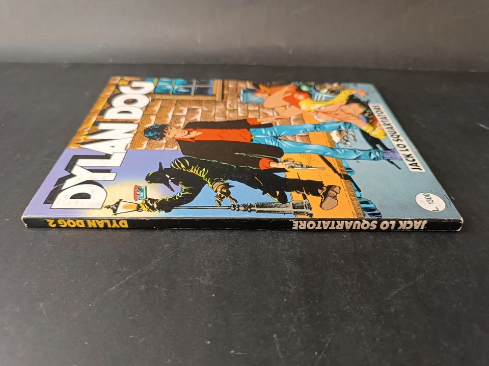 fumetto DYLAN DOG - Jack lo Squartatore - numero 2 (L 1300) - Immagine 2 di 4