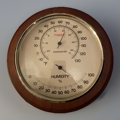 VINTAGE TIMEX 8  CALIBRATED THERMOMETER & HUMIDITY GAUGE RARE COLLECTIBLE WORKS!