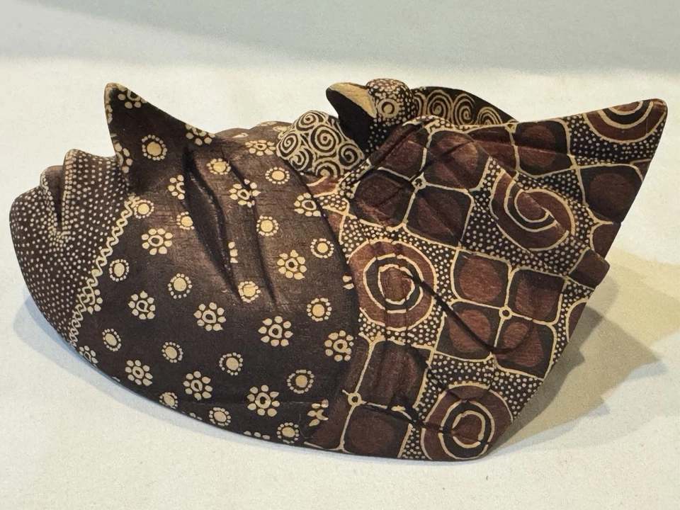 MASCARILLA BATIK MADERA TALLADA A MANO ARTE JAVA DECORACIÓN DE PARED - Detalle pintado a mano - Única Foto 4 de 4