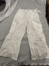 Women  s White Cargo Pant Size XL Stretch At Waist with Pockets New with Tags