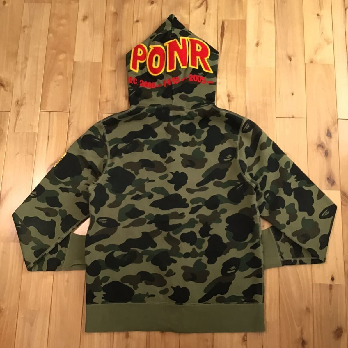 BAPE 1st camo green 2nd shark full zip hoodie Green A BAPE 1st camo green 2nd shark full zip hoodie Green A