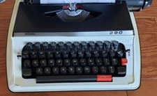 Vintage Royal 290 portable typewriter very clean thumbnail