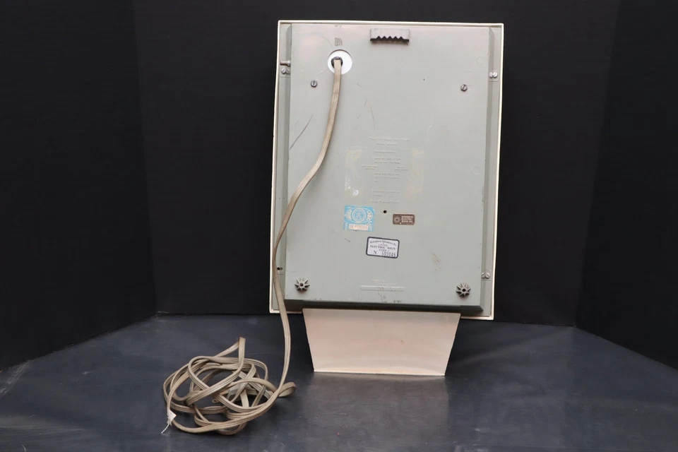 Vintage Coors On Tap Lighted Motion Waterfall Sign READ - Image 2 of 4