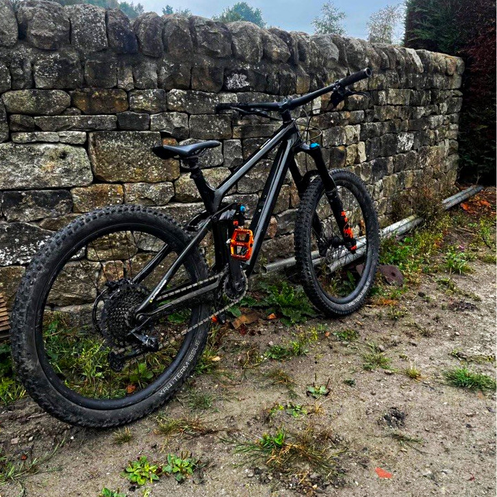 Trek Remedy 27.5in Mountain Bike M/L Black Full Sus message for more info