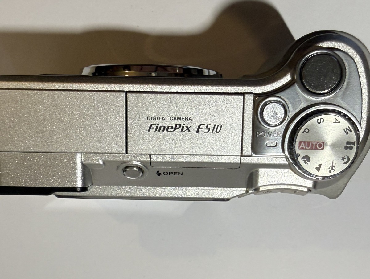 Fujifilm Finepix E Series E510 5.2MP Digital Camera - Silver for