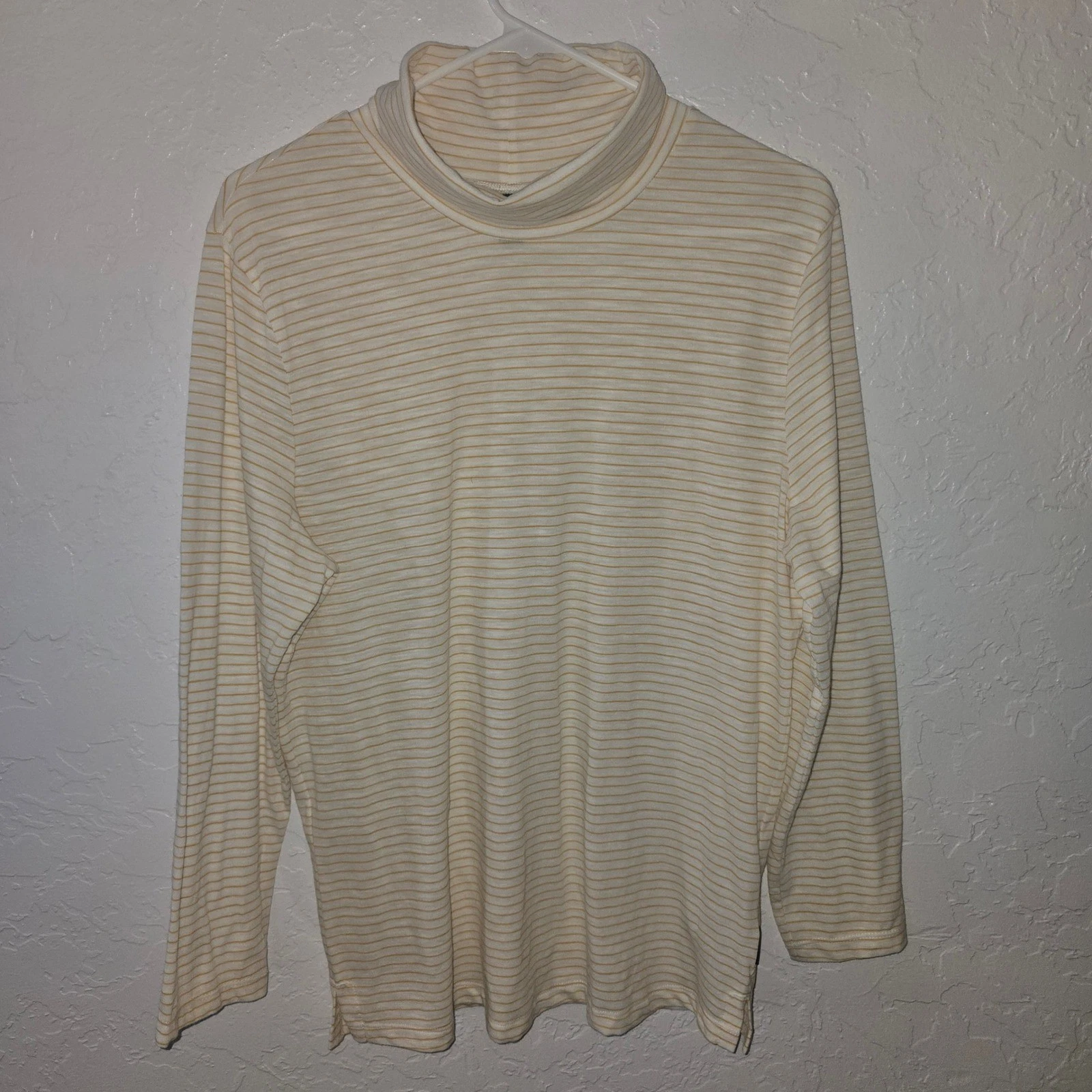 Patagonia Women's L Striped Turtleneck Long Sleeve Top Cream Yellow Base Layer