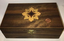 VINTAGE HANDMADE Wooden Box Lid TRINKET DISH WOOD ORGANIZER inlay office 8 1/4x5