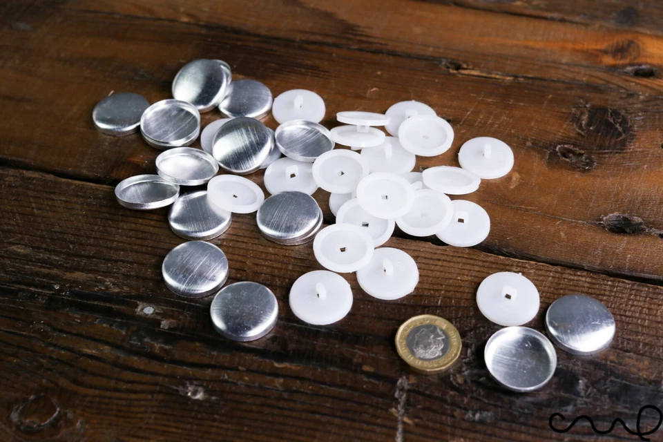 50 x 40L Button Blanks Cover Non Astor Set White Metal Plastic 25mm Dress Making - Image 2 of 4