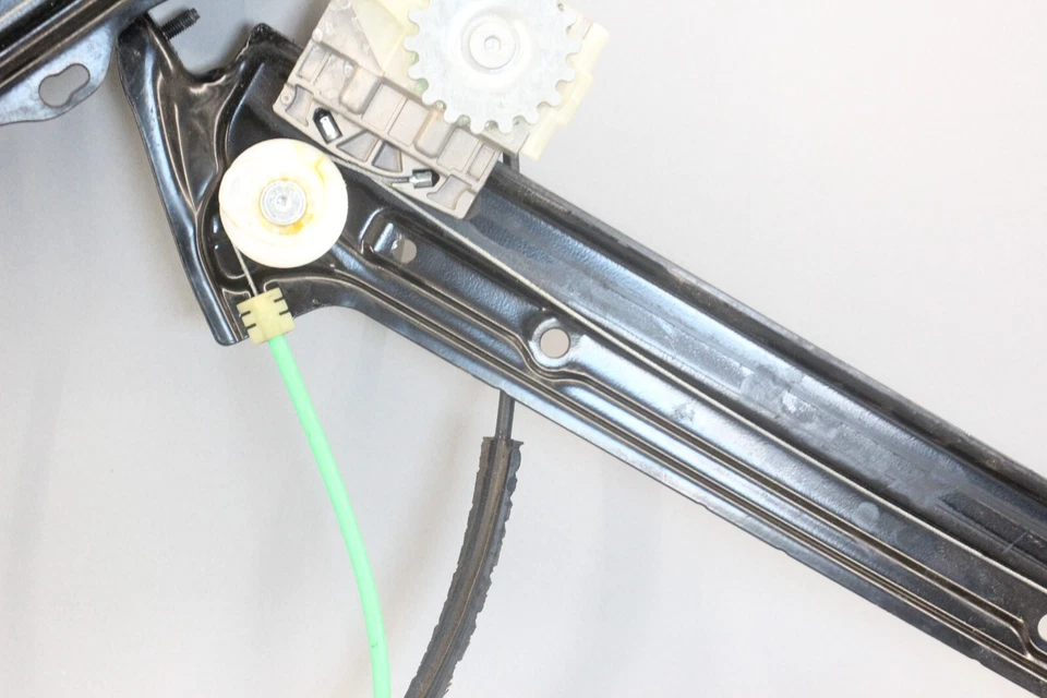 ✅14-19 BMW F33 428i 435i Front Right Passenger Side Window Regulator w/Motor OEM - Image 4 of 4