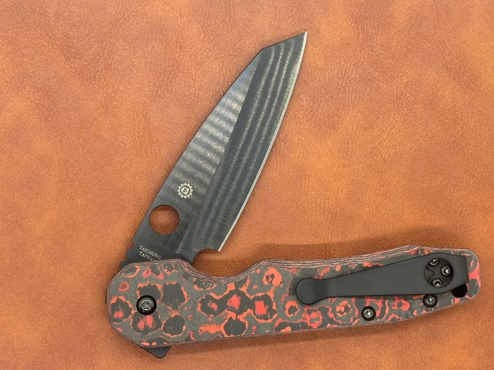 Spyderco Smock C240GM4PBK - Blade HQ Exclusivo - Básculas de carbono de flujo de lava añadidas Foto 4 de 4