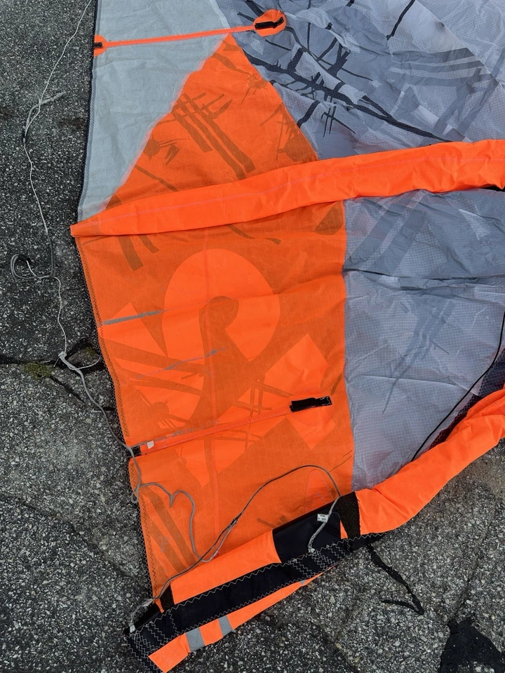 North Fuse 10 Kite W/ Control Bar & Lines !! - Image 3 of 4