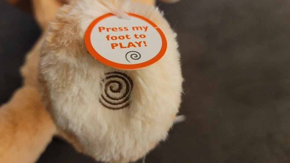 Pelúcia Peek A Boo Puppy 12" marrom testada e funciona - Imagem 4 de 4