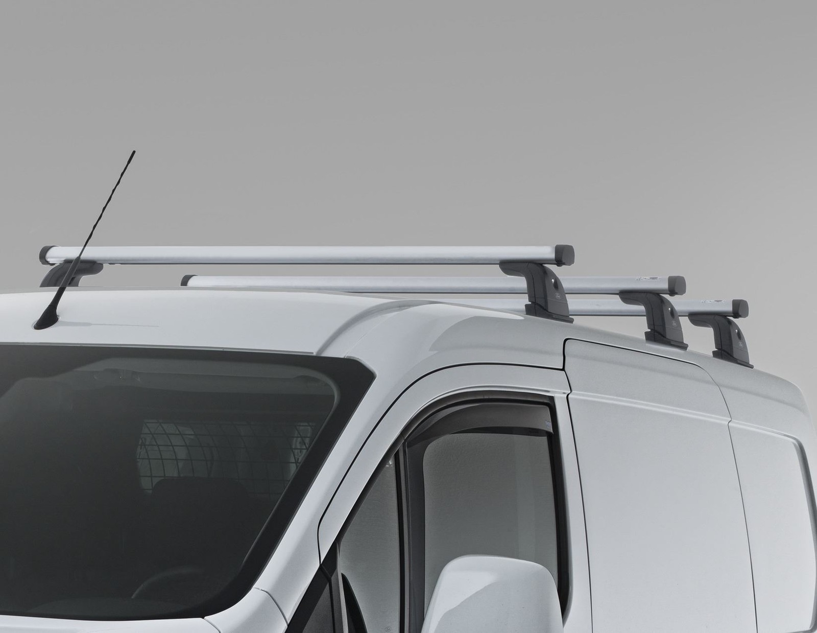 Barres de toit transversales pour Ford Transit Connect de 2014 à 2024 en aluminium noir