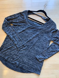 Athleta-Top-Small-CB609