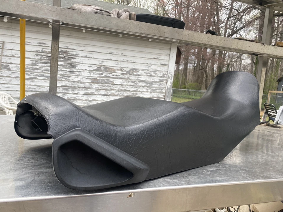 BMW K100RT Seat Saddle Seat 1 Piece Seat - Image 3 of 4