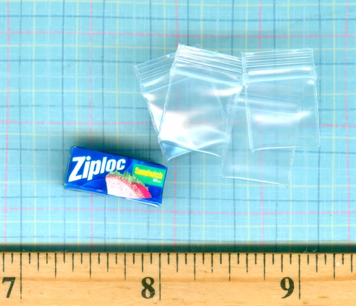 Dollhouse Miniature size Sandwich Bags Box with 4 Ziplock bags