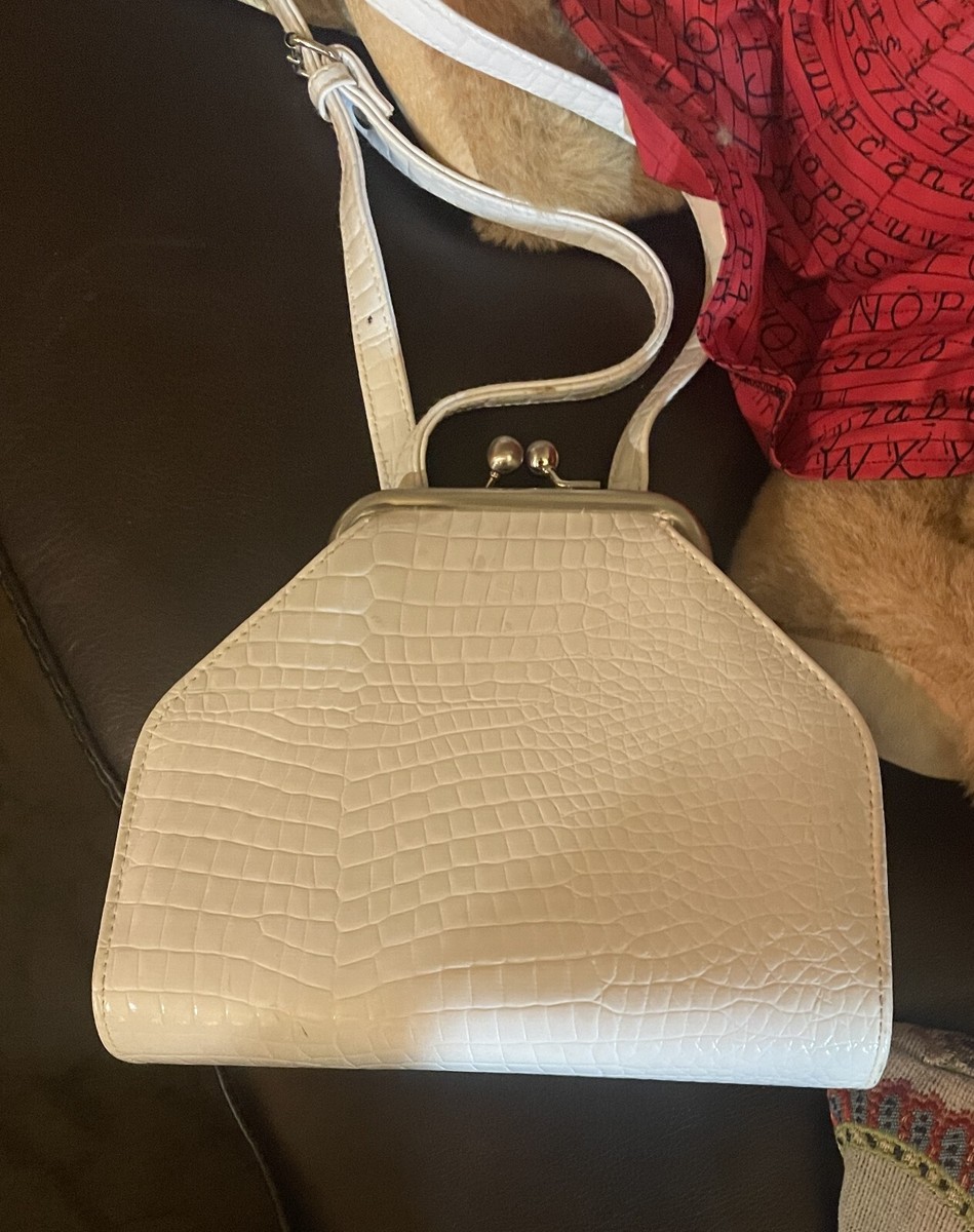 Vintage White Faux Aligator Shoulder Bag click closure 7 x 9 x 3