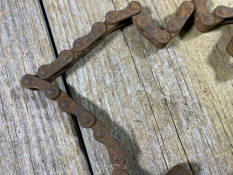VINTAGE ANTIQUE BIKE BICYCLE SKIPTOOTH CHAIN INCH PITCH 33/65 LINKS USED PREWAR - Image 2 of 4