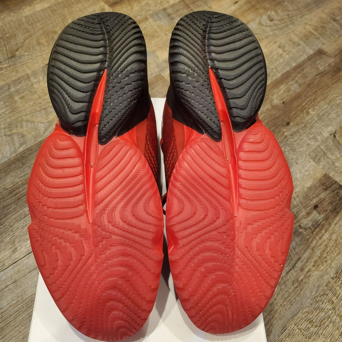 D.O.N issue 4 GX6886 Adidas Basketball Mens Size 9/Womens size 10 ADIDAS GX6886 D.O.N. ISSUE 4 BASKETBALL VIVID RED/BLACK  main image 3