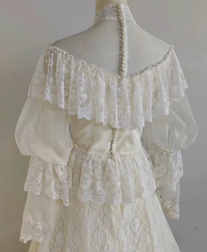 Vintage Boho Wedding Dresses V-Neck Tiered Lace Ruffle Sweep Train Bridal Gowns - Picture 3 of 13