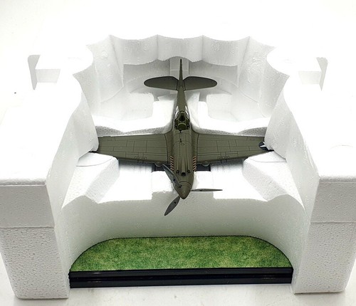 Carousel1 1/48 Scale Diecast 6102 U.S.A.A.F. P-40B Pearl Harbour 47th SQN - Picture 4 of 5