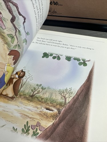 Classic Disney Treasury Book The Many Adventures of Winnie the Pooh 1997 (R398) - Picture 7 of 11