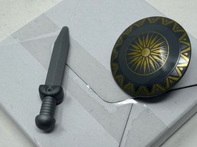 Lego Super Heroes 76075 Wonder Woman Red Torso Blue Skirt sh0393 Minifigure NEW