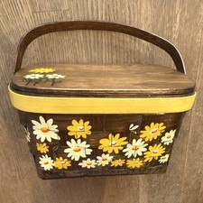 Vintage Handmade Caro Nan Woven Wood Painted Handbag with Yellow/White Daisies