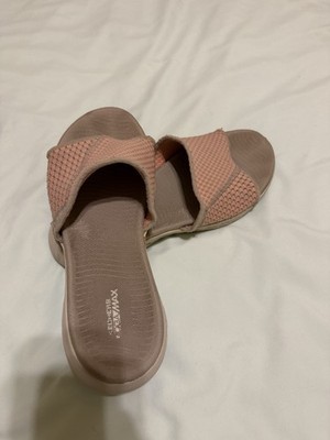 Skechers Women's Size 9 Pink Goga Mat Slide Sandals