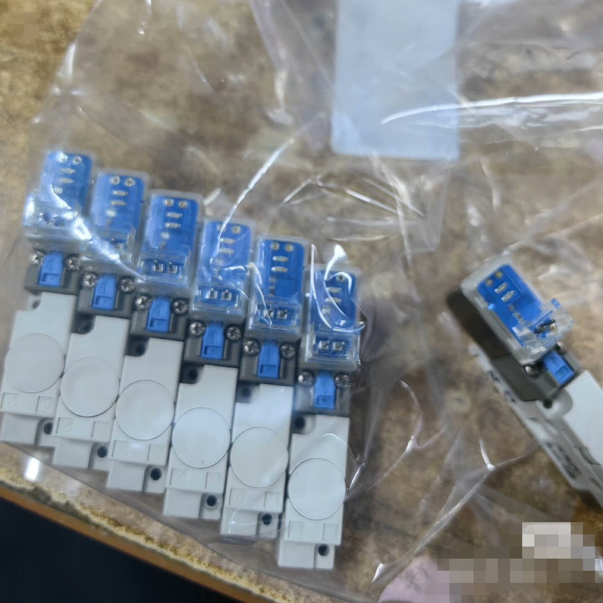 SMC VQZ Solenoid Valve VQZ125-5M01-CP-Q VQZ125-5M0-CP-X564-Q
