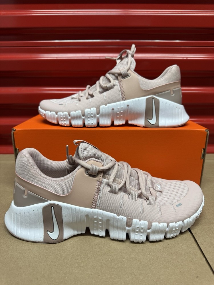 Women's Nike Free Metcon 5 Pink Oxford Training Shoes in Size 9.5 DV3950-600