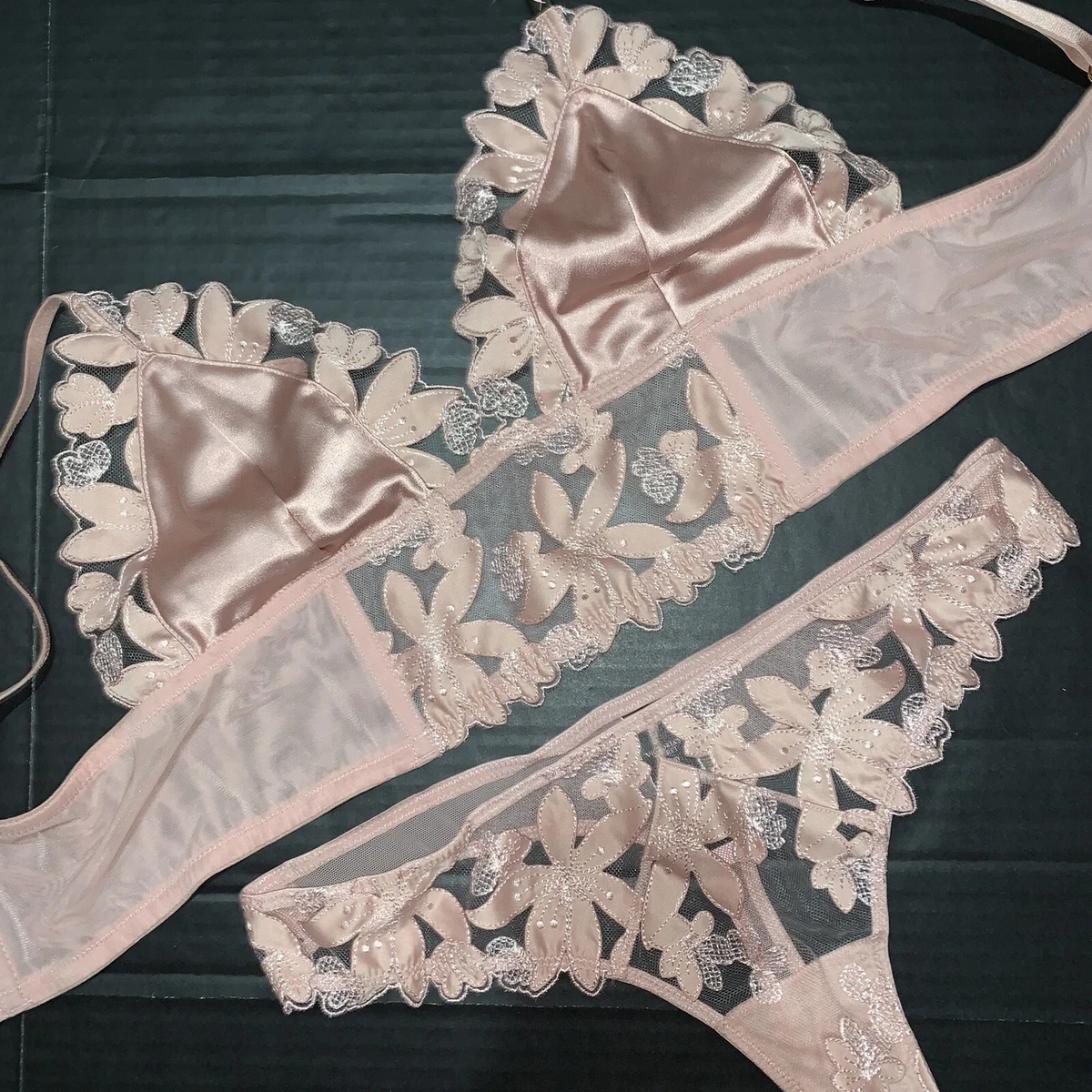 Victoria s Secret Largo L Bralette Set M Tanga Rosa Polvoriento