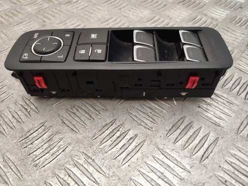 LEXUS RX L2 450h Front Right Door Window Switch 8404048220 - Picture 2 of 5