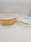 Set of 2 vintage casserole dishes 1 Pyrex 1 Anchor Hocking (NO LIDS)