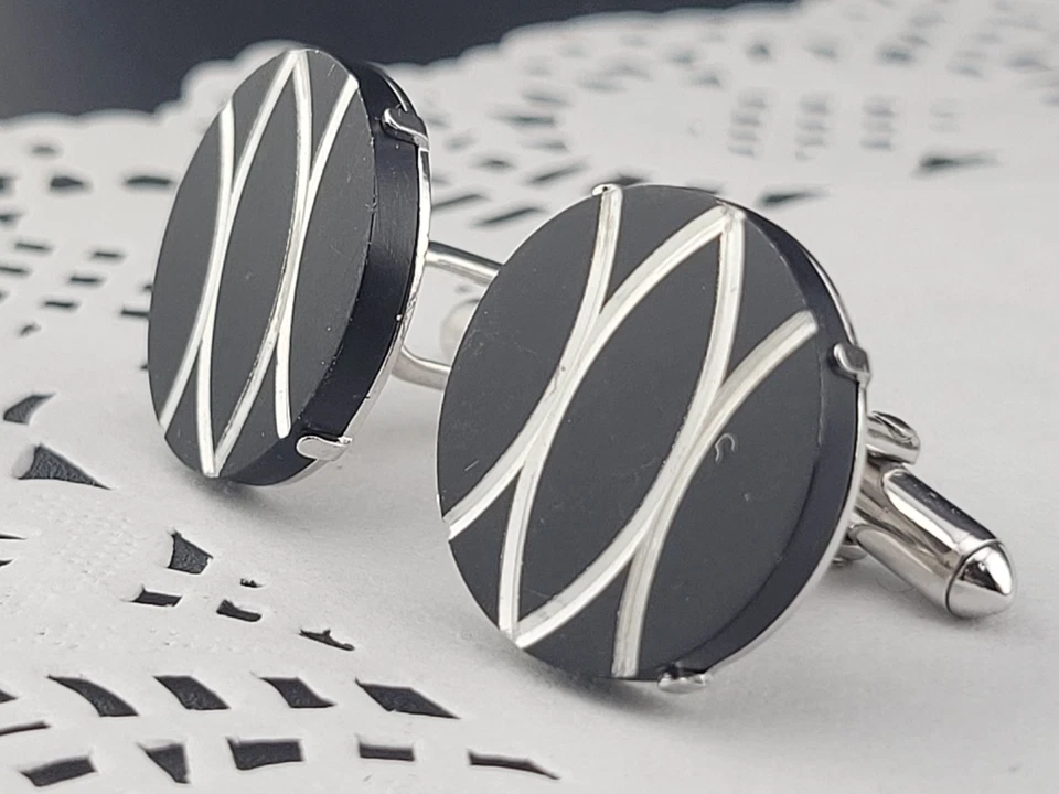 Abotoaduras modernas de alumínio oxidado preto corte aço Swank meados do século 3/4" - Imagem 3 de 4