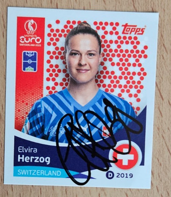 Topps Frauen EM 2025 Elvira Herzog Schweiz original signiert