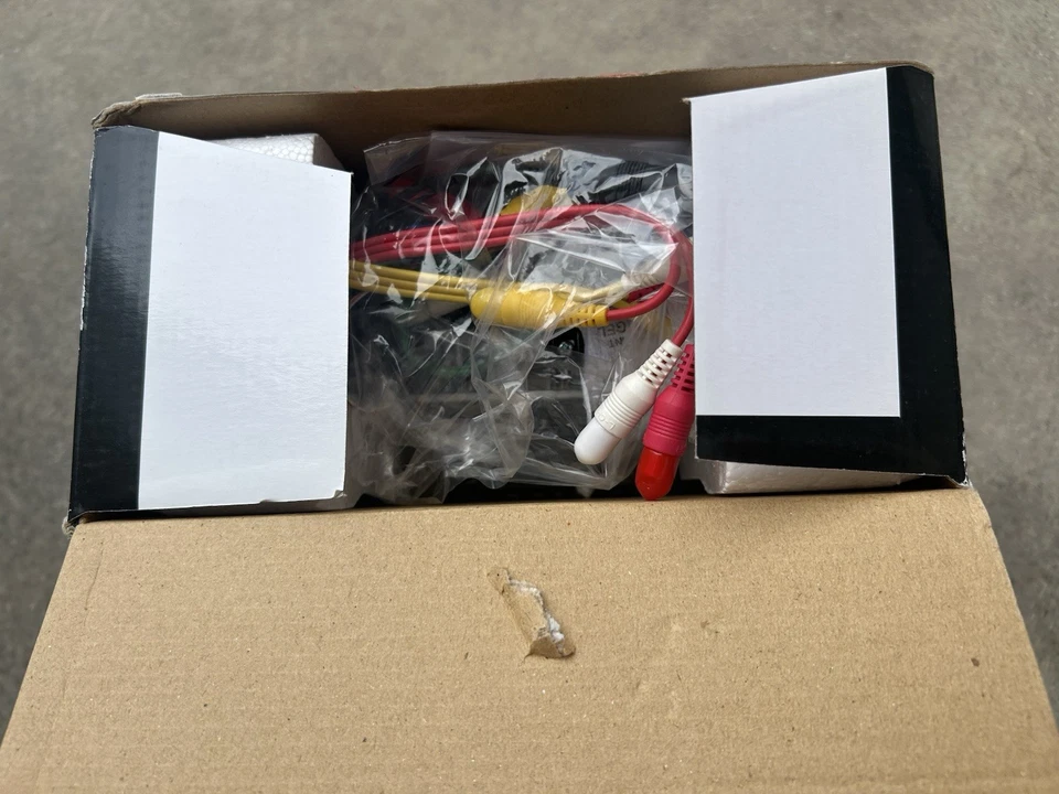 DUAL XDV8125 CD RECEIVER WITH BUILT-IN TV TUNER AND SCREEN *CLASSIC* - Image 2 of 4