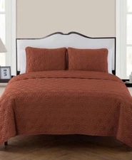 VCNY Home Orange Kaleidoscope Embossed Geometric Quilt 3-pc King Size Set